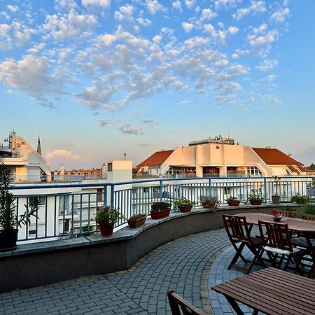 Rooftop City Residence With Deep Garage Budapesta Exterior foto