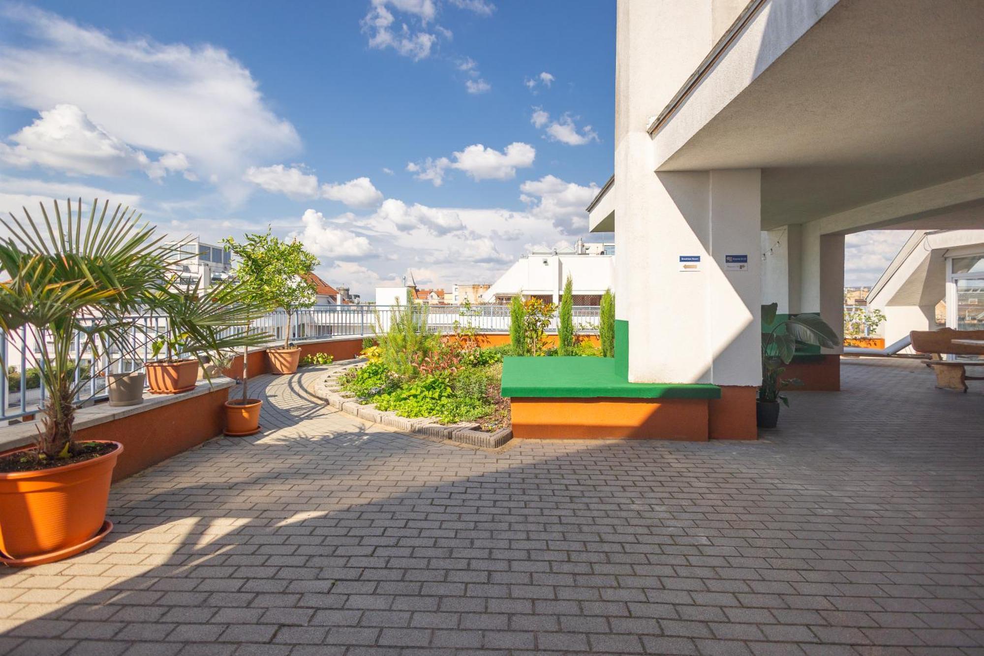 Rooftop City Residence With Deep Garage Budapesta Exterior foto