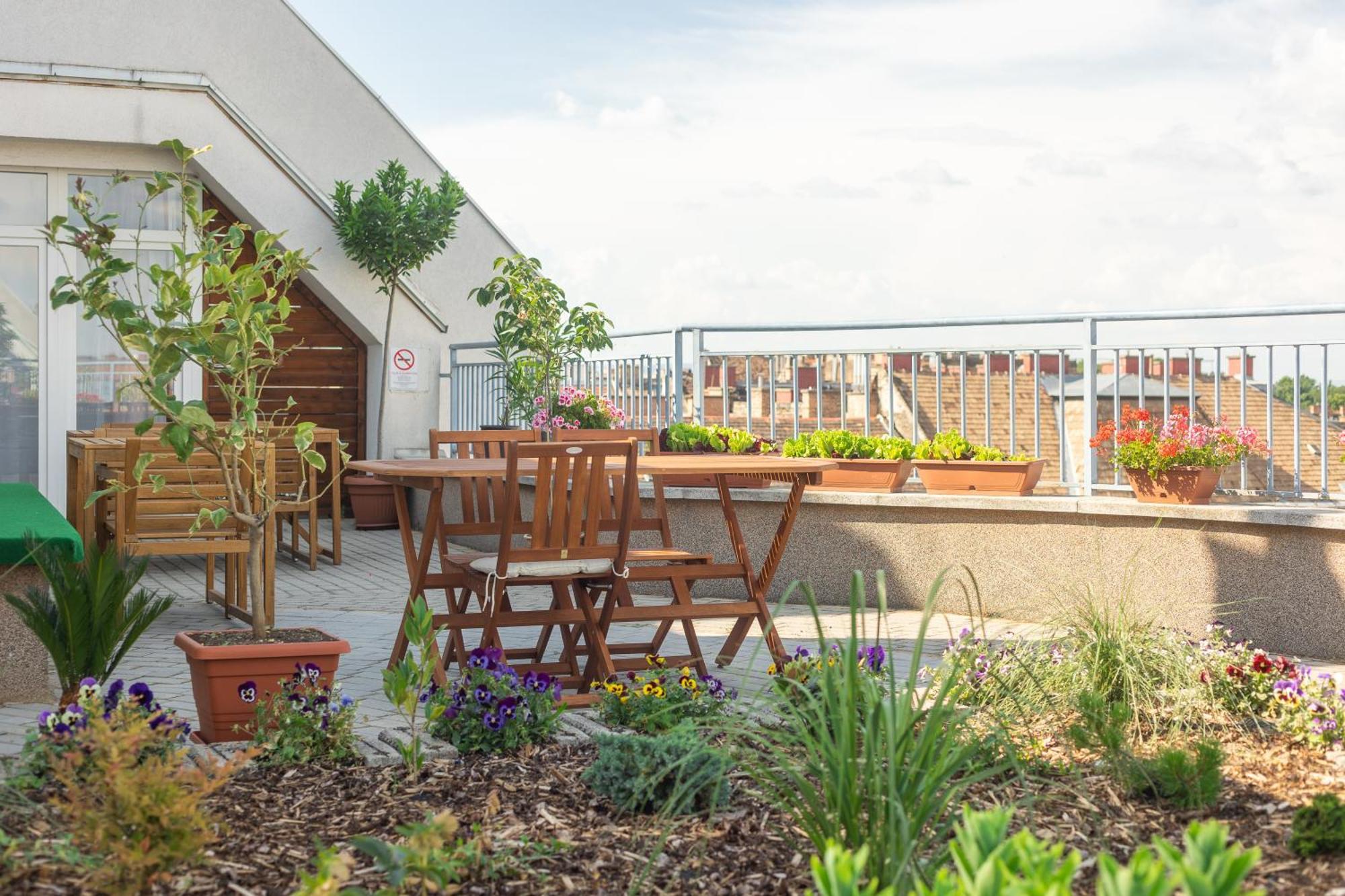 Rooftop City Residence With Deep Garage Budapesta Exterior foto